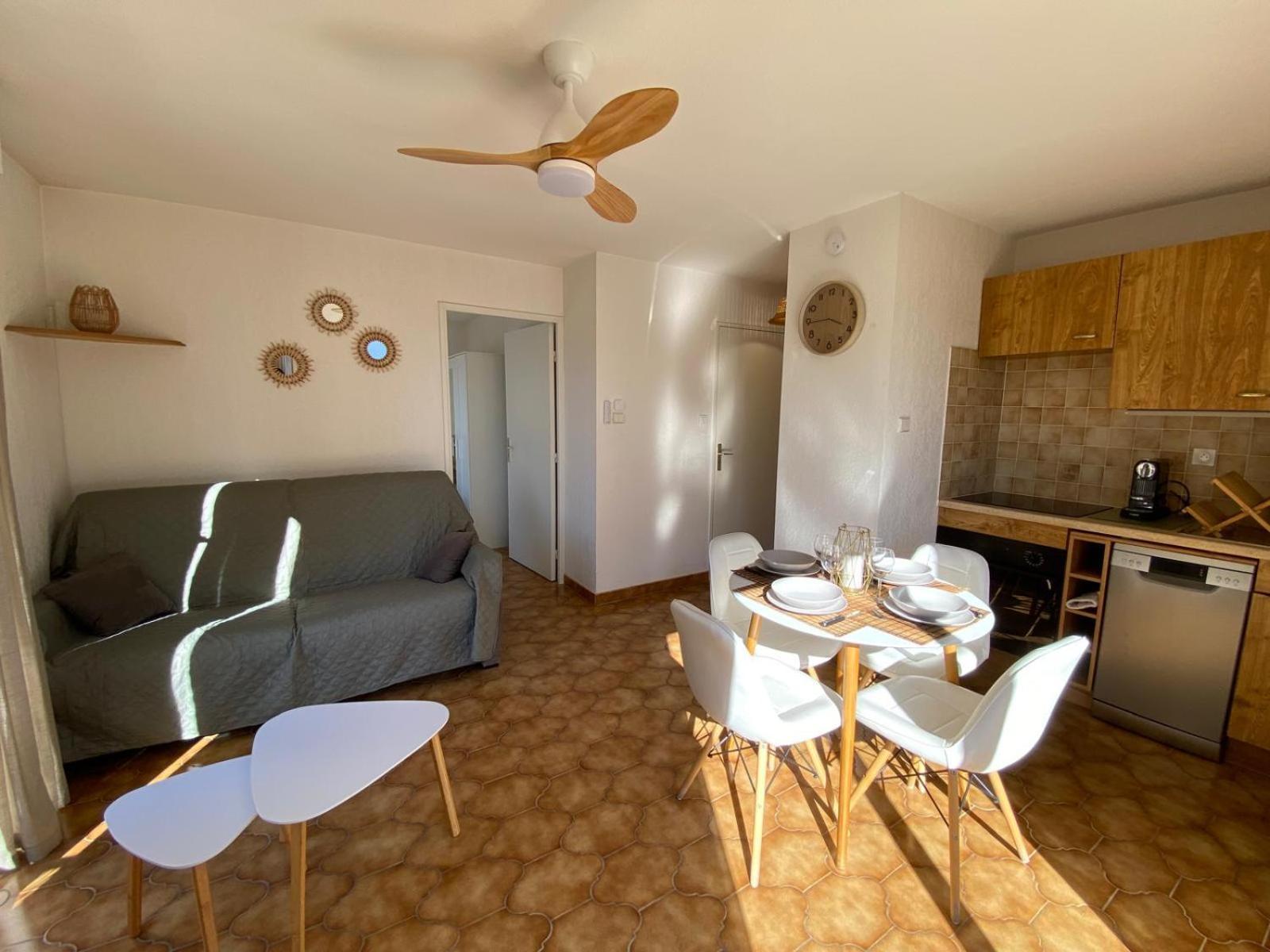 Port 2 Ch Terrasses Box Apartment *